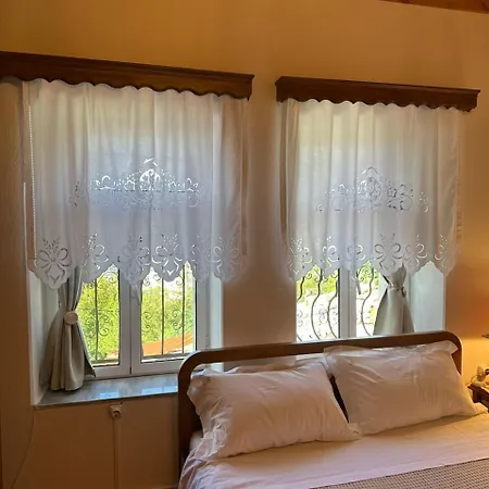 Πανσιόν Amalia's House 3*