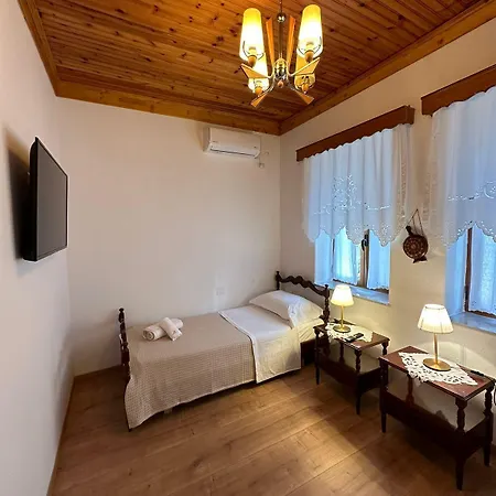 Amalia's House Gjirokastra