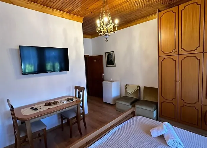 Amalia's House Pensjonat Gjirokastra