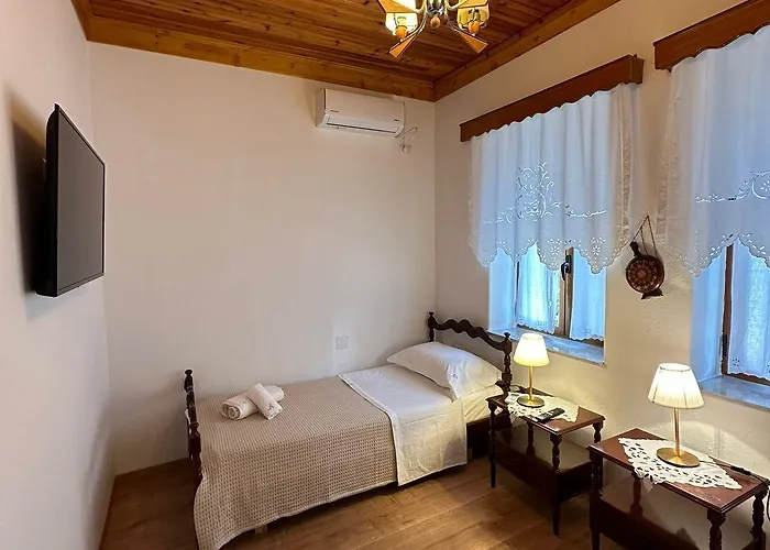 Amalia's House Gjirokastra