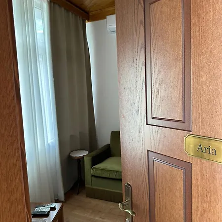 Pensionat Amalia's House Gjirokastër