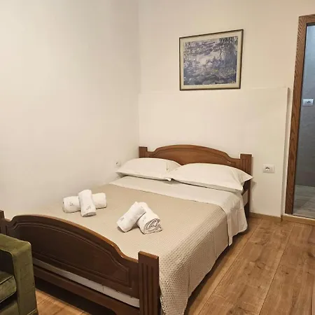 Amalia's House * Gjirokastër