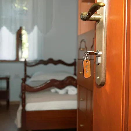 Amalia's House 3* Gjirokastër