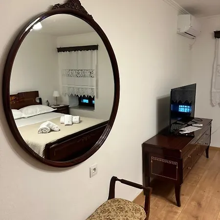 Amalia's House 3* Gjirokastër