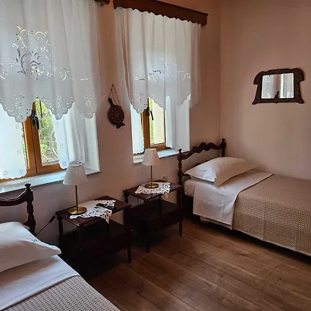 Amalia's House 3* Gjirokastër