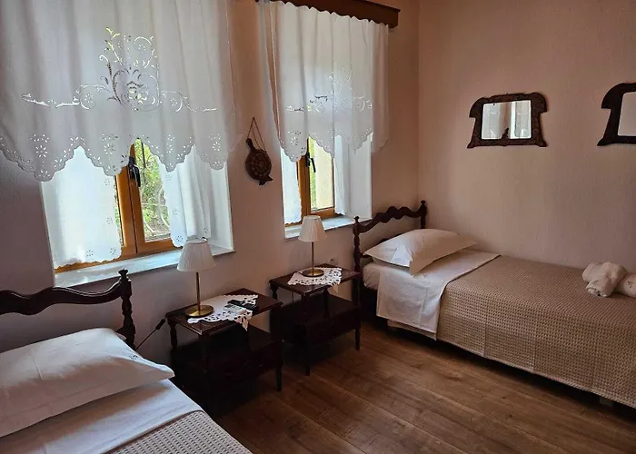 Amalia's House 3* Gjirokastër