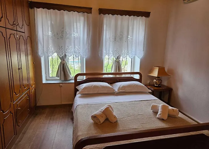 Amalia's House Gjirokastër